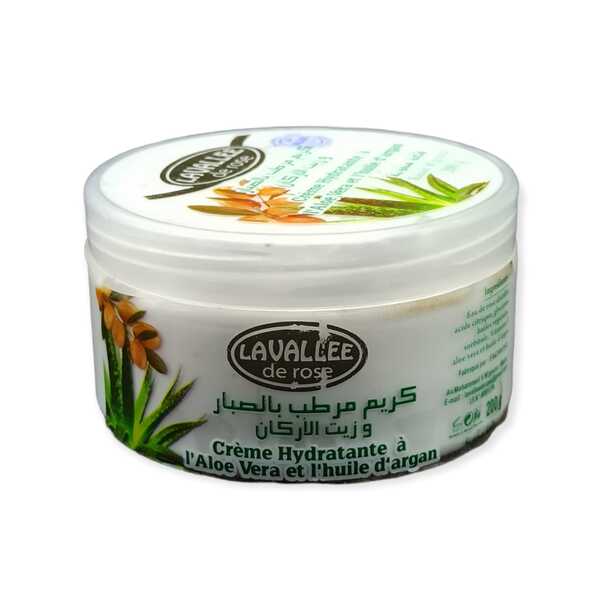 Moisturizing cream with aloe vera and argan oil